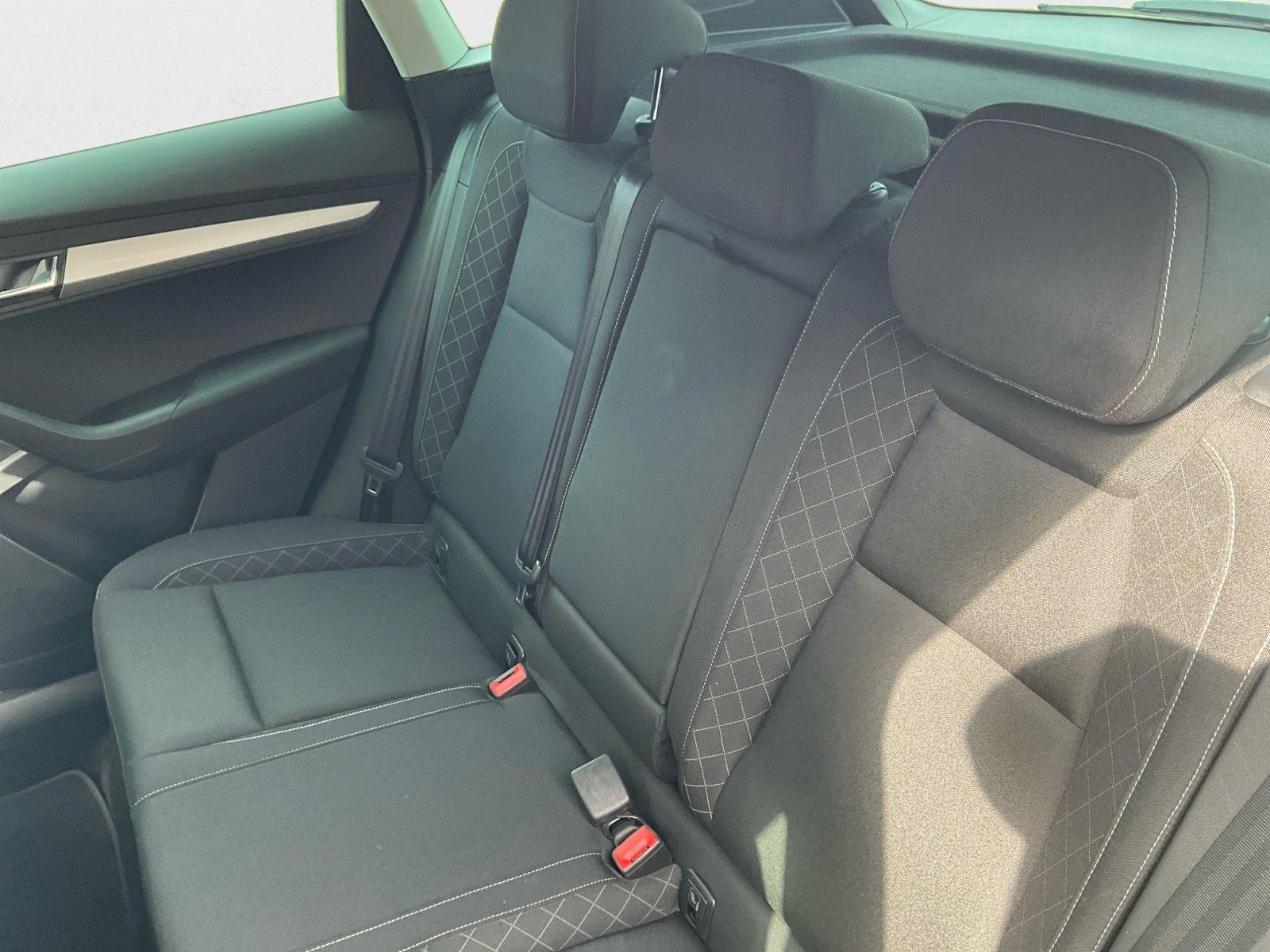 Skoda Karoq 1.0 TSI Ambition AHK CarPlay Tempomat