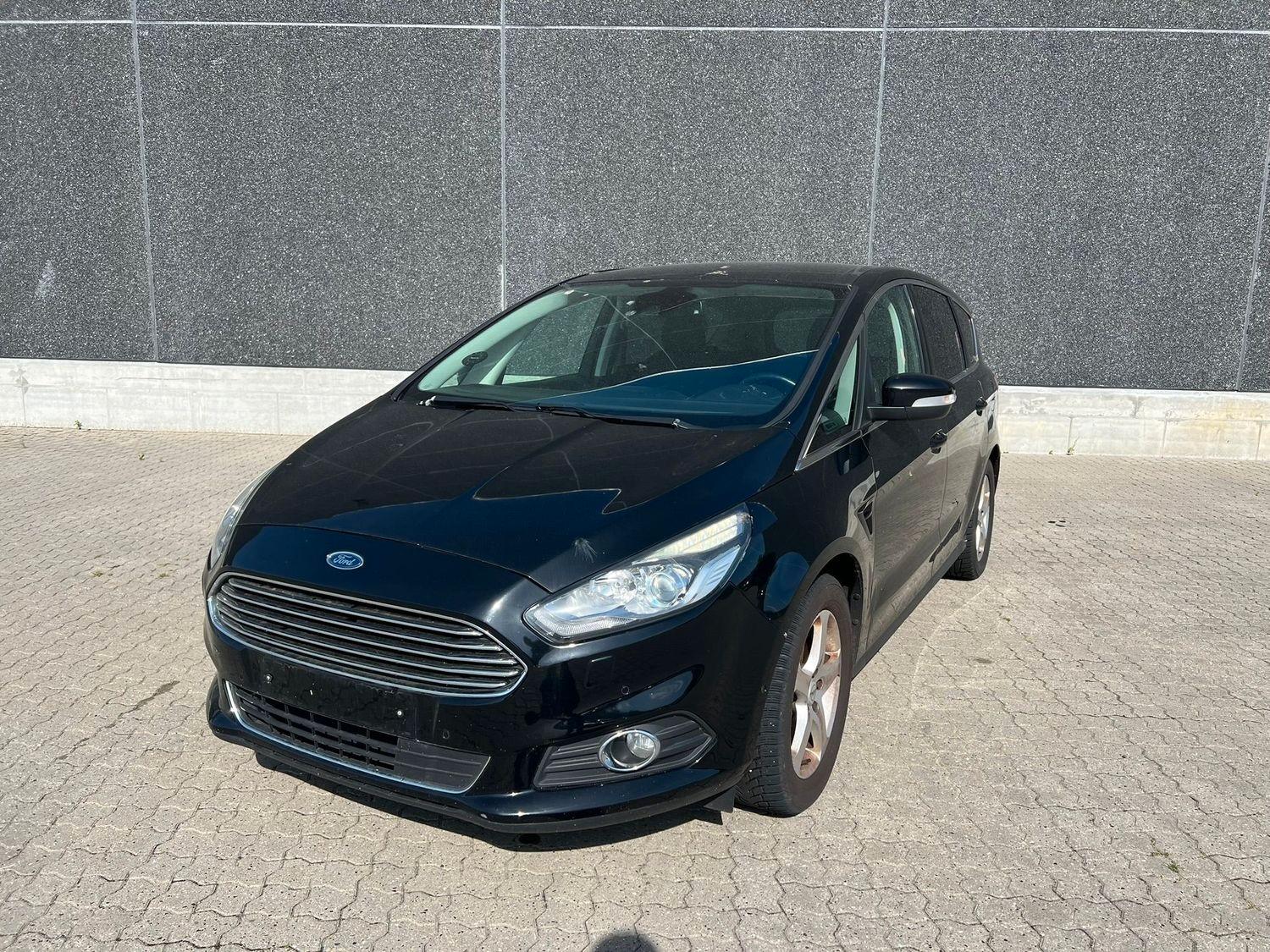 Ford S-Max 2,0 TDCi 132kW Titanium PowerShift 7pers