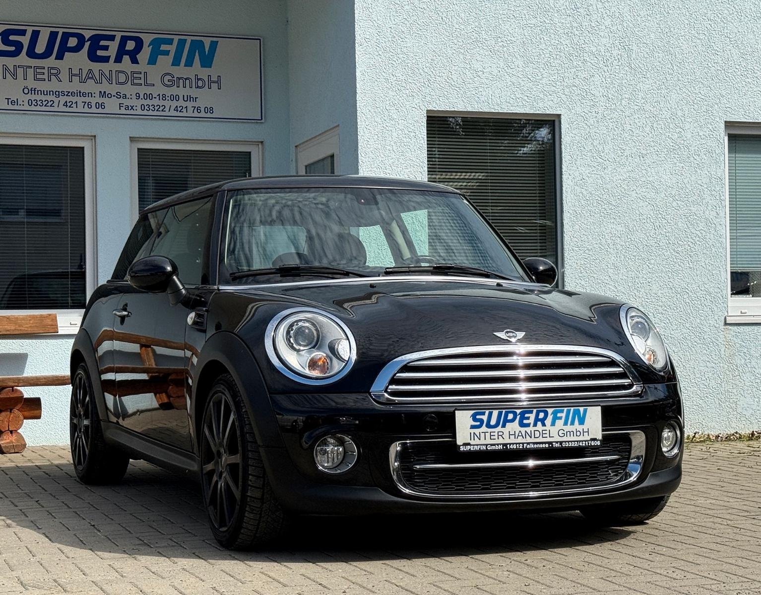 MINI Cooper D Aut. NAVI CHILI II LM PANO PDC LEDER