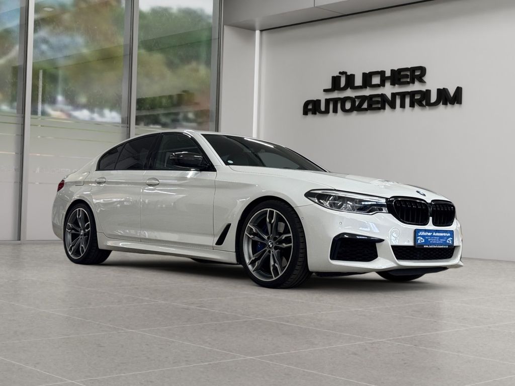 BMW M550