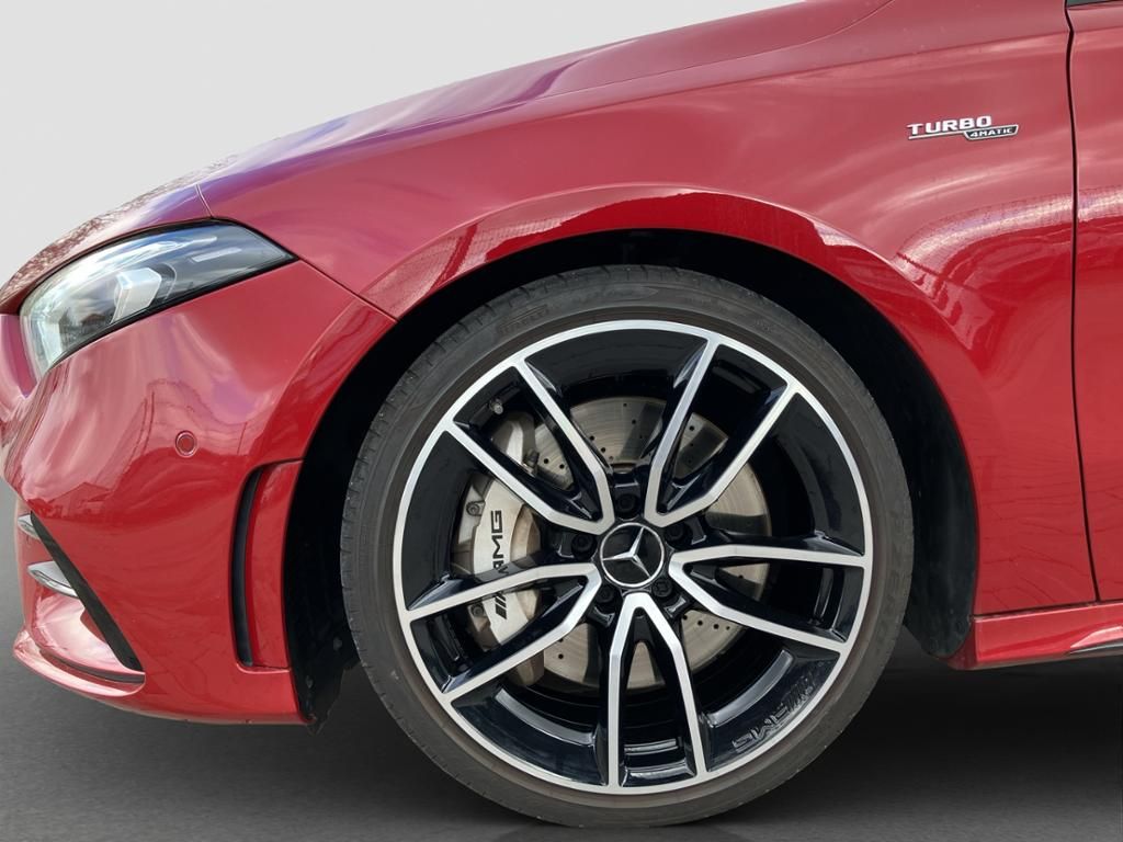 Fahrzeugabbildung Mercedes-Benz AMG A 35 4M Pano-Dach*Apple CarPlay*LED