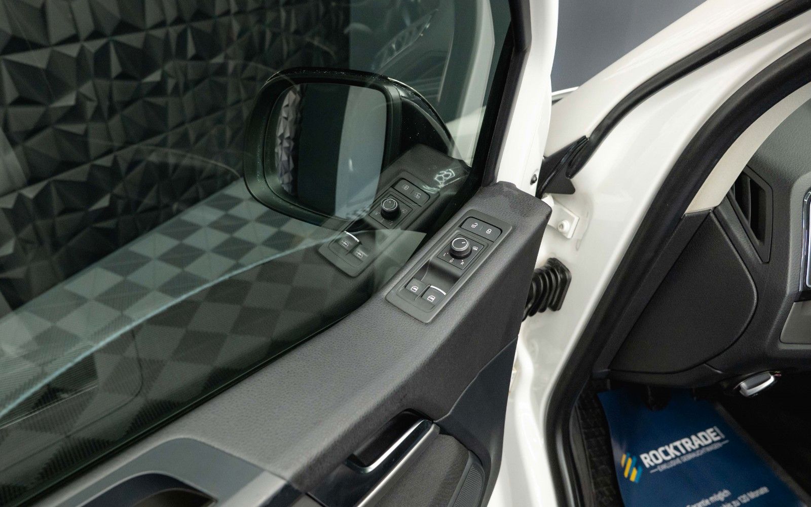 Fahrzeugabbildung Volkswagen T6 Multivan Edition 30 4Motion Sport *LED*Kamera