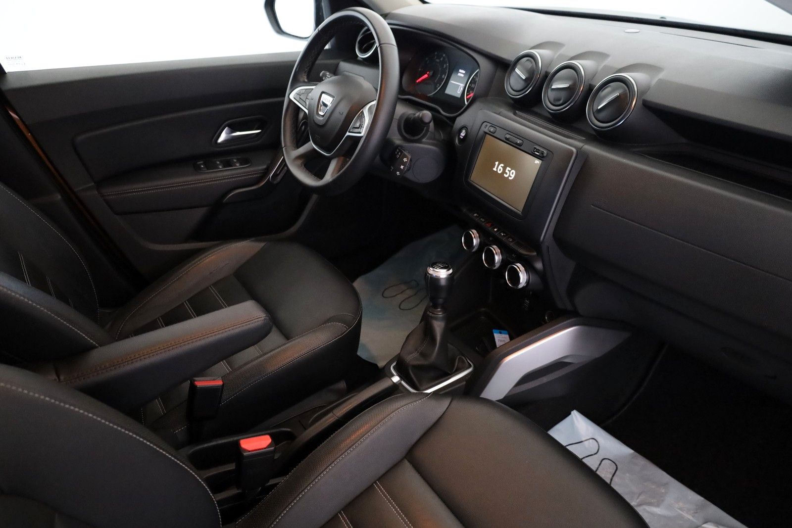 Fahrzeugabbildung Dacia Duster Adventure AHK,Scheckheft,Leder,LED,Navi