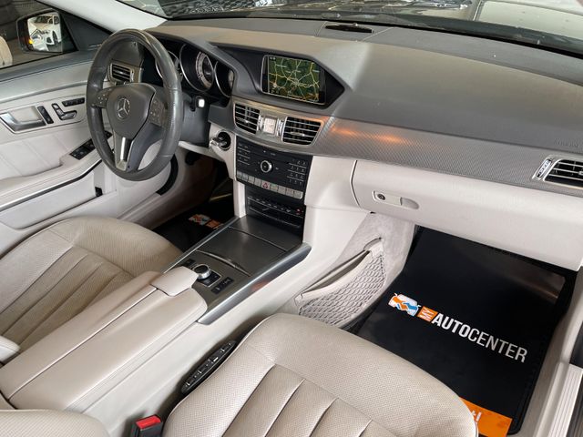 Mercedes-Benz E 350 BlueTec 4Matic Aut*ACC*AHK*NAVI*LEDER*PANO