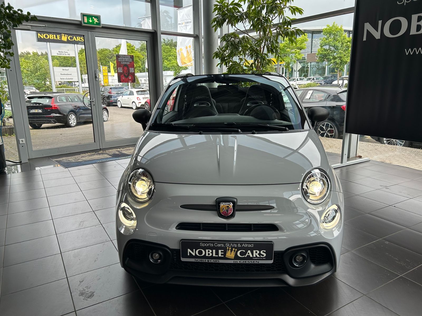 Fahrzeugabbildung Abarth 595C Cabrio Competizione BEATS XEN CARPLAY PDC