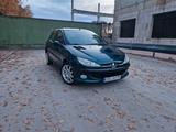 Peugeot 206 Premium HDI FAP 110 ESP Premium - Peugeot 206: Grün