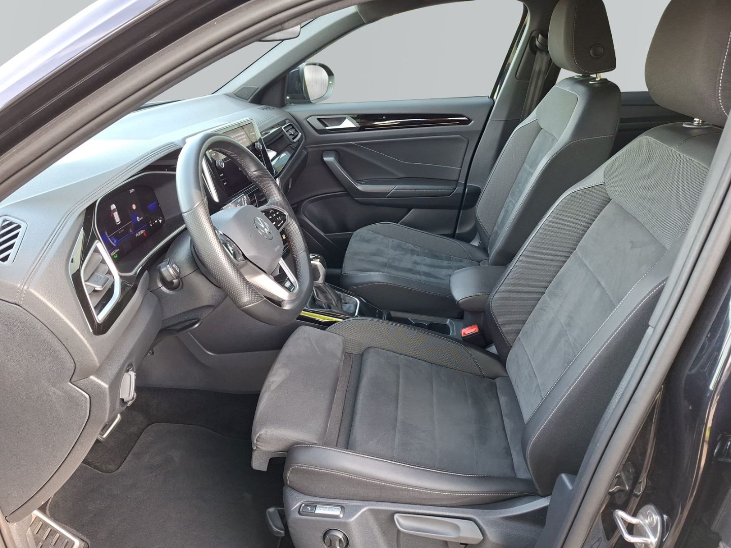 T-Roc 2.0 TDI DSG R-Line *AHK*LED*ACC*