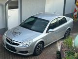 Opel Vectra 2.2 DIRECT Sport  - Opel Vectra Sport mit Benzin-Antrieb