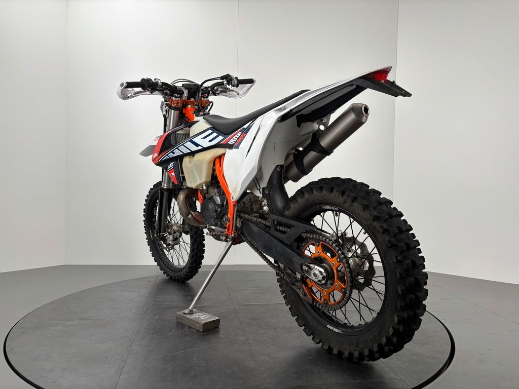Fahrzeugabbildung KTM 300 EXC SIX-DAYS *EXCEL RÄDER *38,7 H *2.HAND