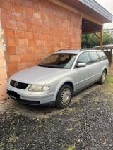 Volkswagen  VW Passat V6 4motion Benzin Automatik  - Volkswagen Passat aus 1999: Kombi