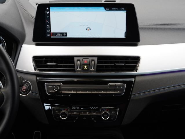 Fahrzeugabbildung BMW X2 sDrive 20 i M Sport LED/HEADUP/KEYLESS/KAMERA