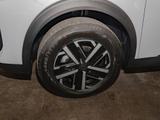Peugeot 2008 1.2 Style PDC SHZ KAMERA NAVI W-LAN LED - Peugeot 2008 Style mit Benzin-Antrieb