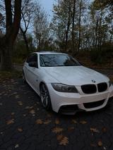 BMW E90 320d LCI - BMW 320 mit Diesel-Antrieb: Limousine, 320d E90