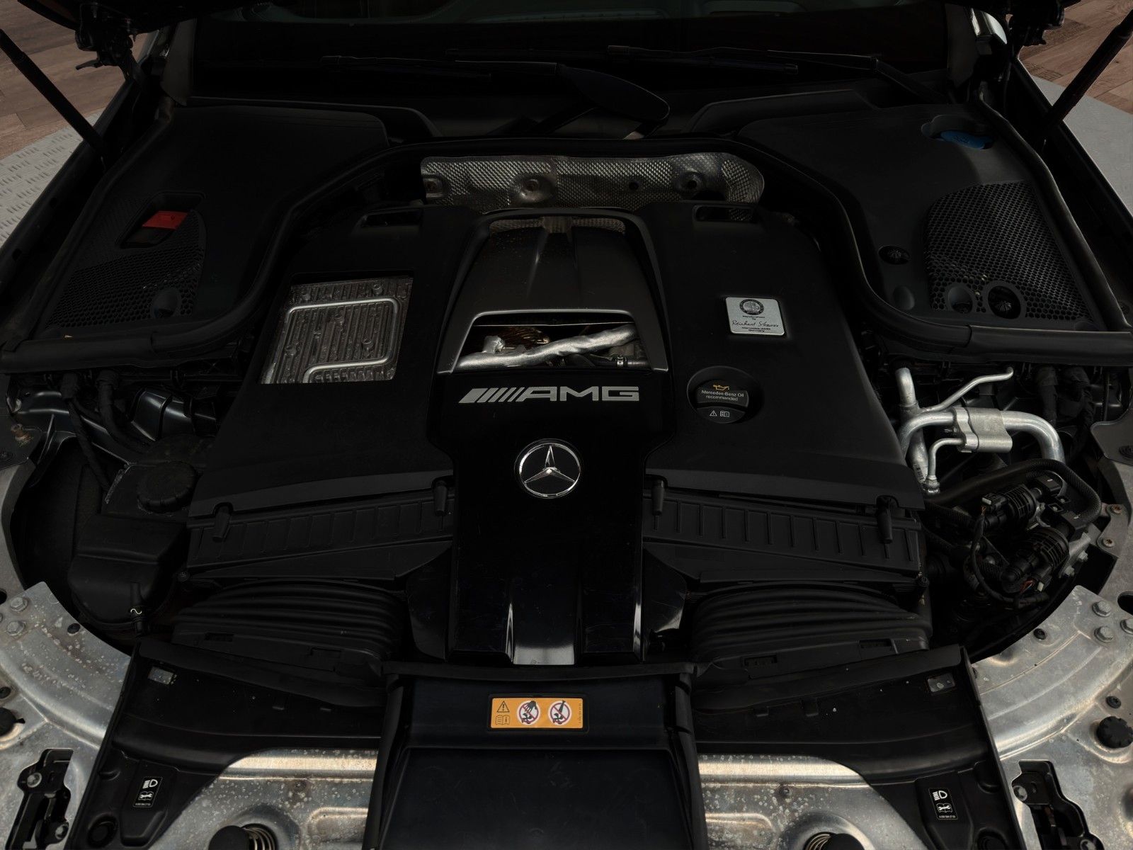 Fahrzeugabbildung Mercedes-Benz E63s AMG 4Matic+ Pano/Magno/SportAGA/Widescreen