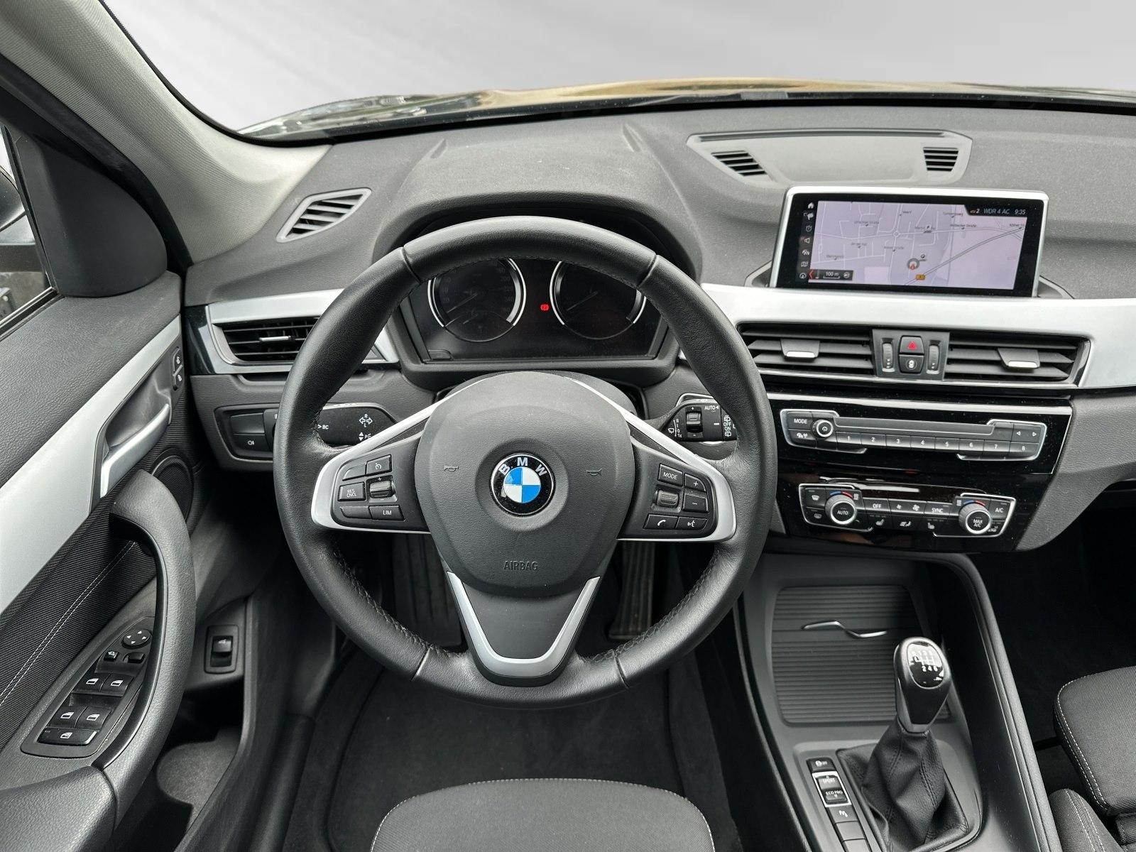 BMW X1 sDrive18i Adv. Sportsitze Navi Parkassist LED, миниатюра 9