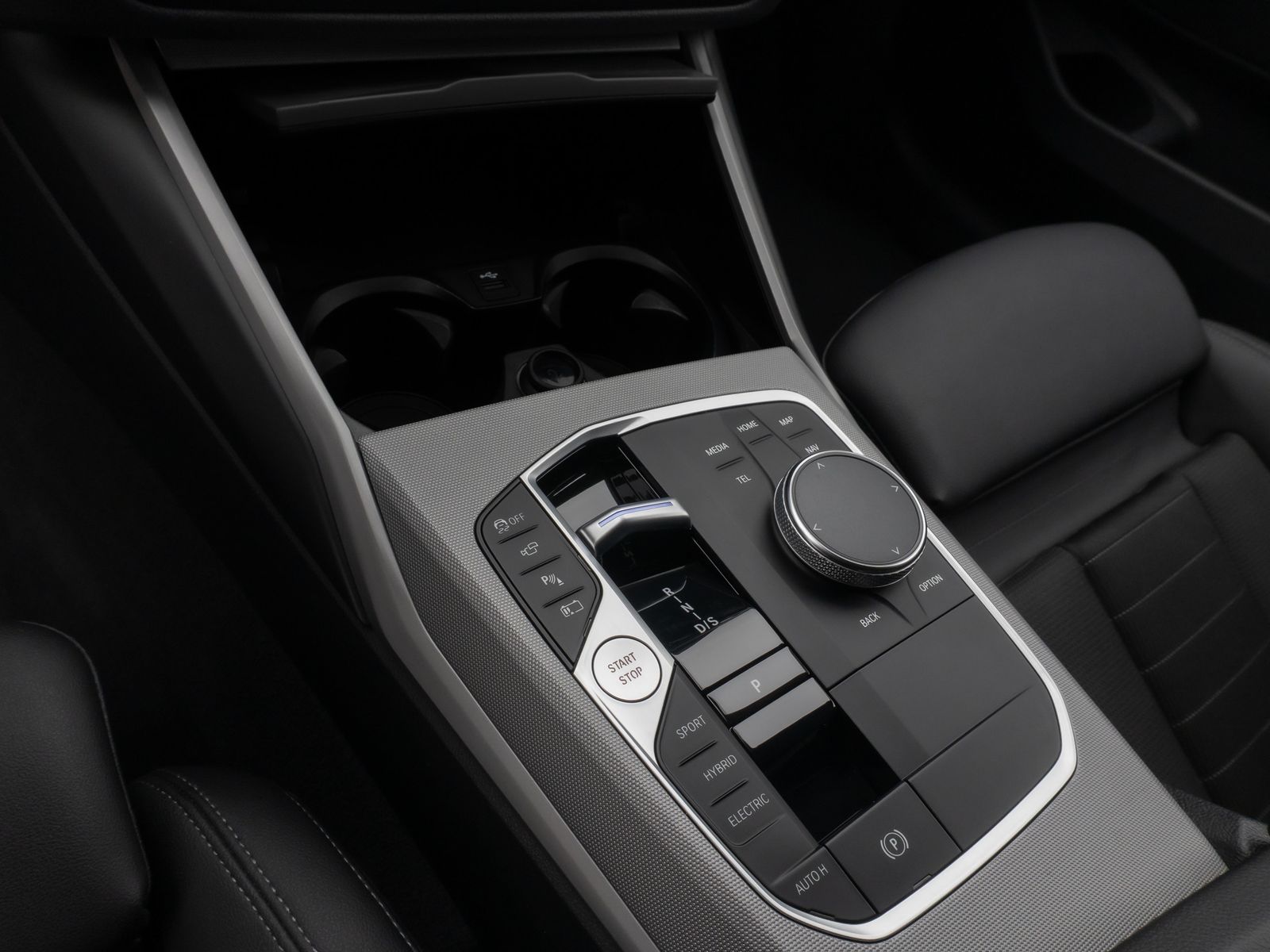 Fahrzeugabbildung BMW 320e 360°DAB MDach Leder ACC Komfort Alarm Sport