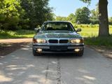BMW E38 750i - BMW 750 Limousine 750i e38 mit Benzin-Antrieb