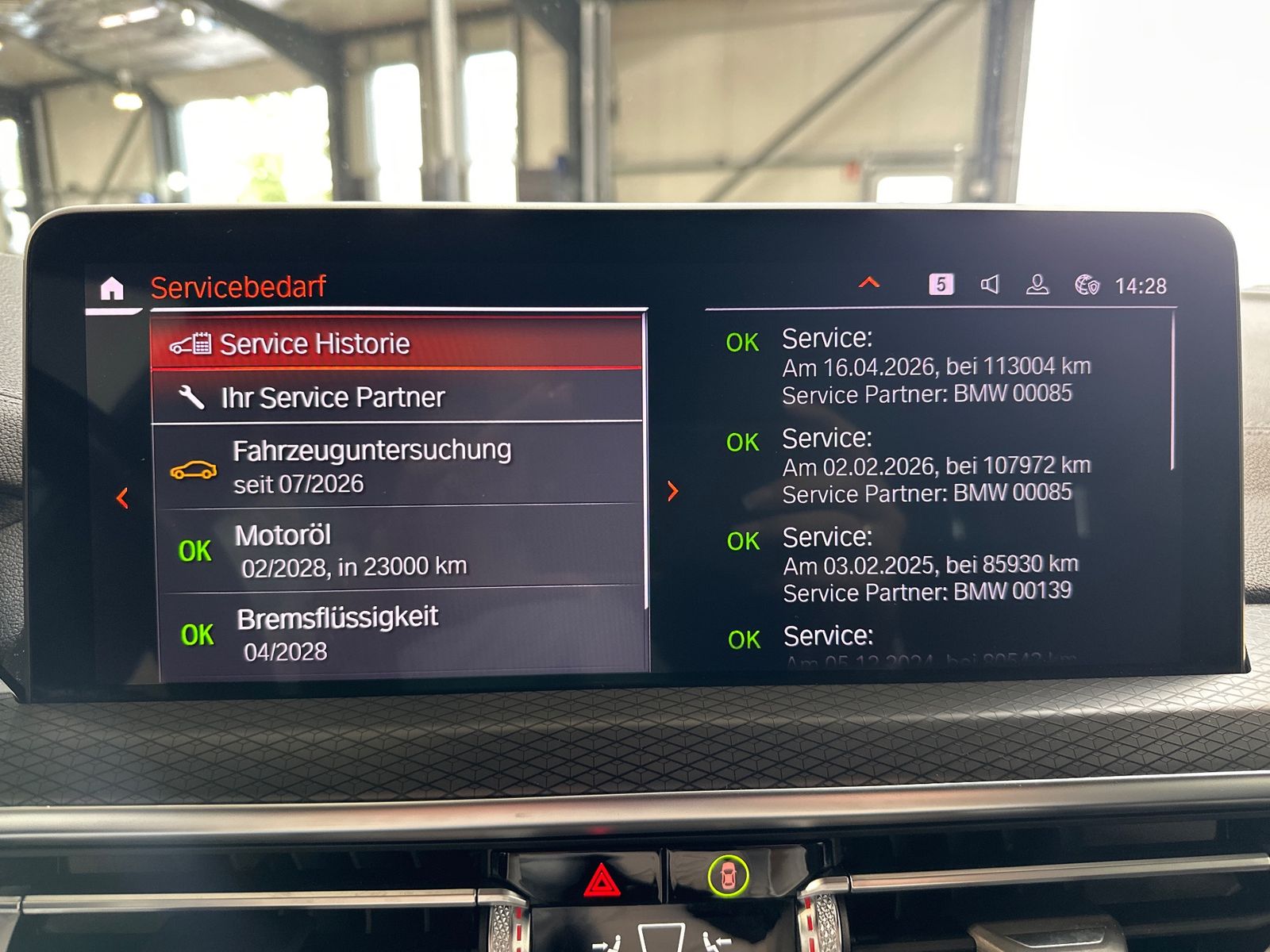 Fahrzeugabbildung BMW X3 xDrive30d M-Sport NAV+LED+AHK+STHZG+HUD+21ZO
