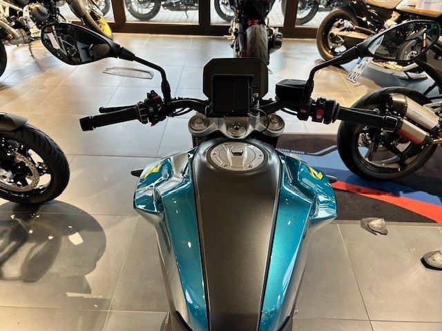 Fahrzeugabbildung BMW F 900 R , Aktion!