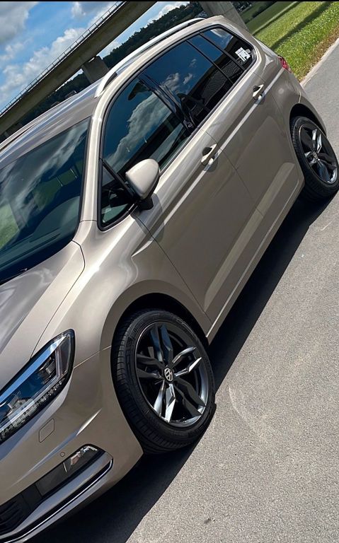 Image of Volkswagen Touran