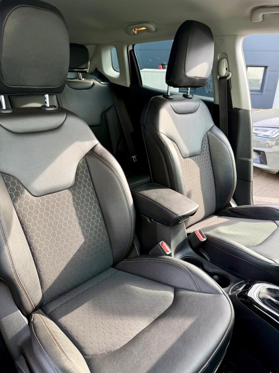 Jeep Compass 1.3 T-GDI 110kW Limited DCT Limited