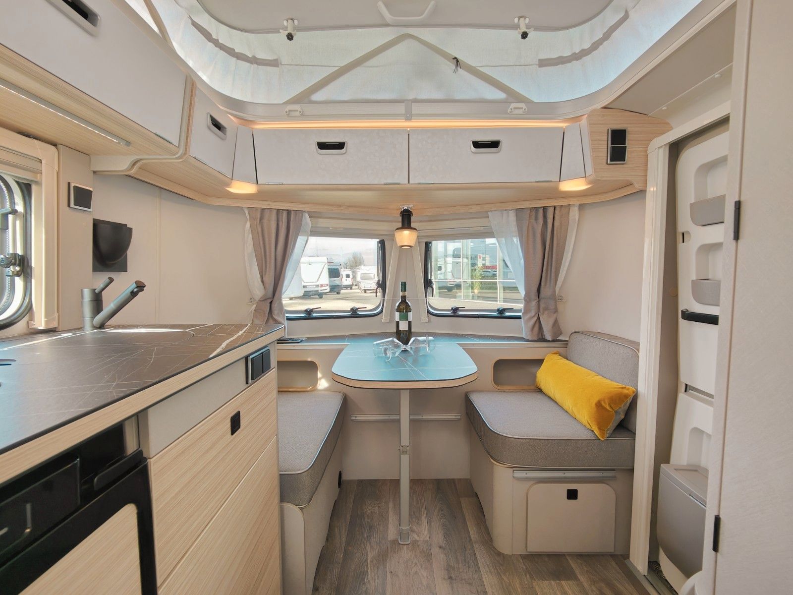 Fahrzeugabbildung HYMER / ERIBA / HYMERCAR Touring 310 Urban - SPRING SALE -