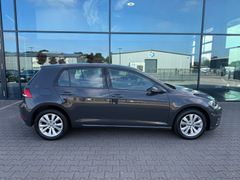 Fahrzeugabbildung Volkswagen Golf VII Lim 1.6 TDI Comfortline *ACC*SHZ*PANO*