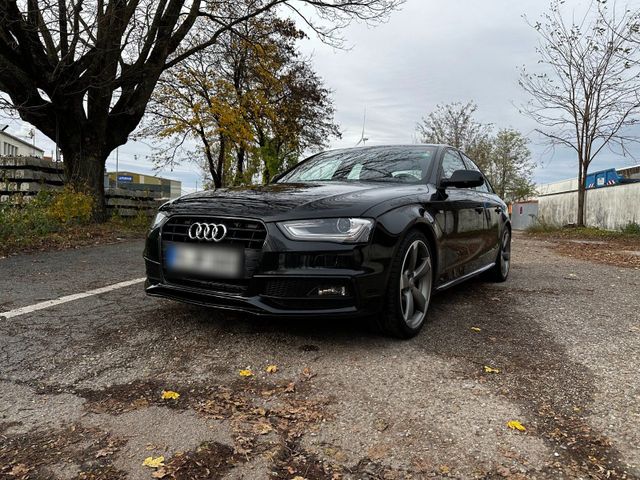 Audi A4 B8 Limousine / Black S-Line / 215 ...