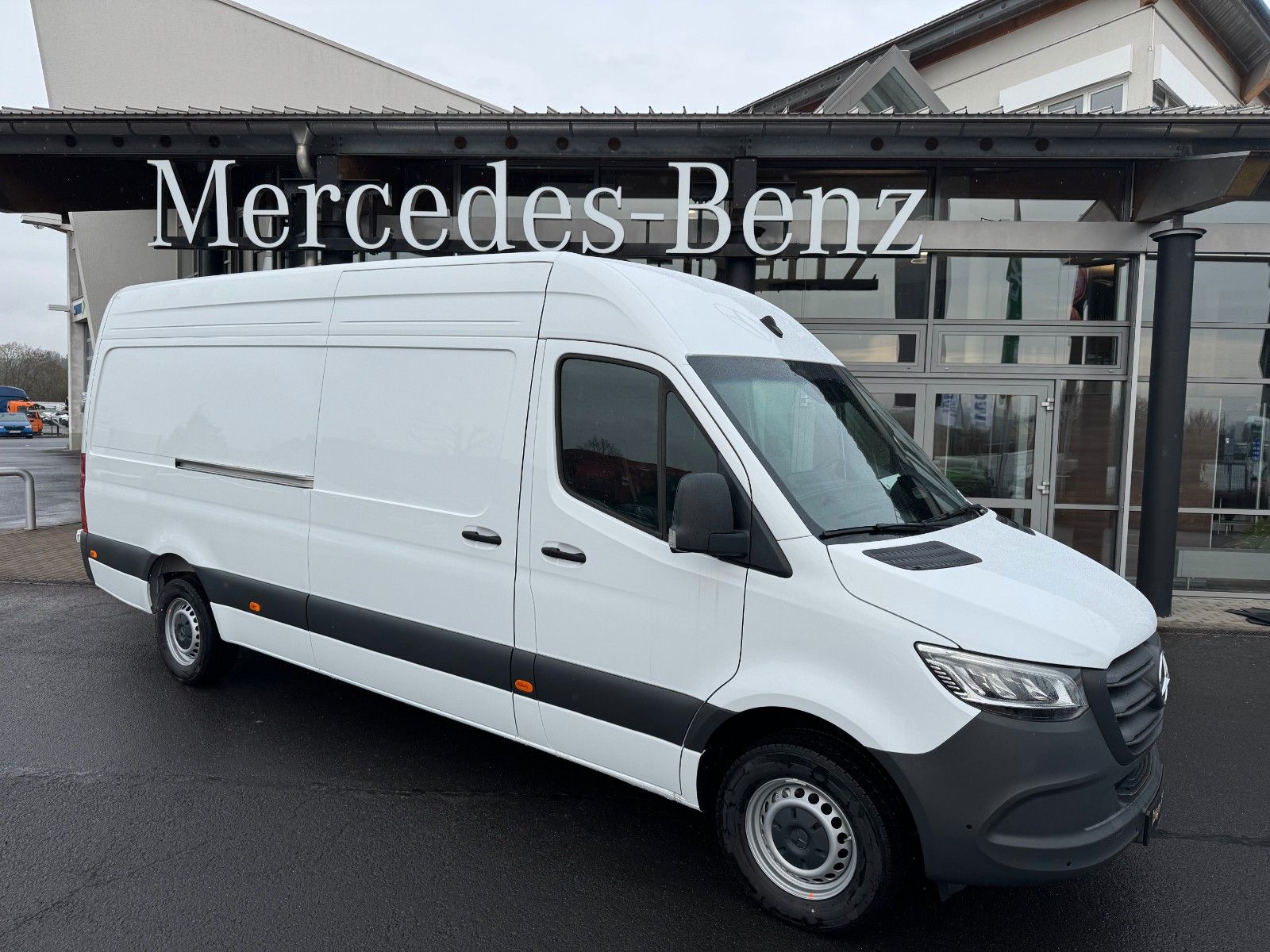 Fahrzeugabbildung Mercedes-Benz Sprinter 319 CDI 4325 Klima Kamera LED