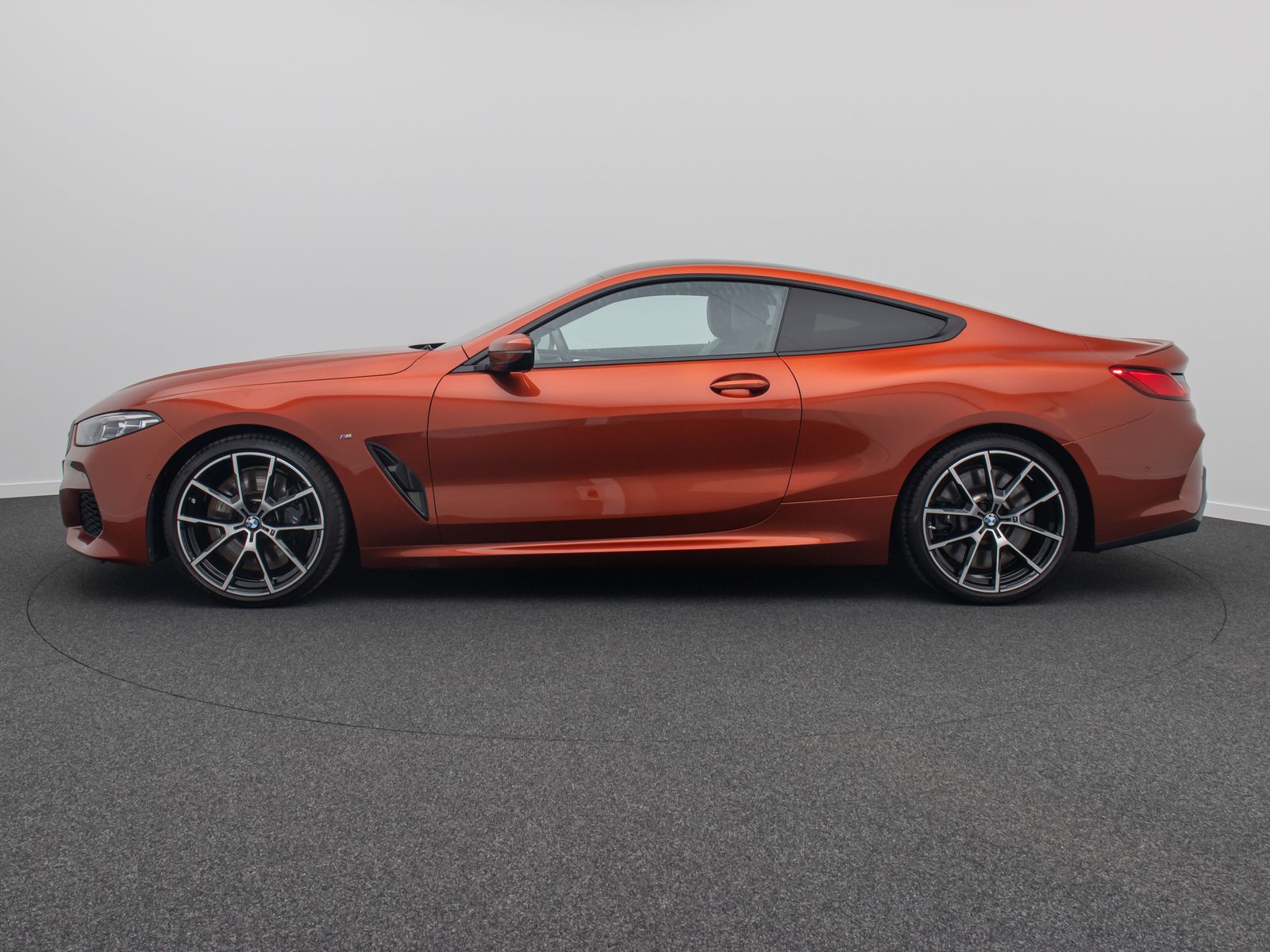 Fahrzeugabbildung BMW M850i xD Laser Kamera HUD DAB H/K SoftCL 20Zoll