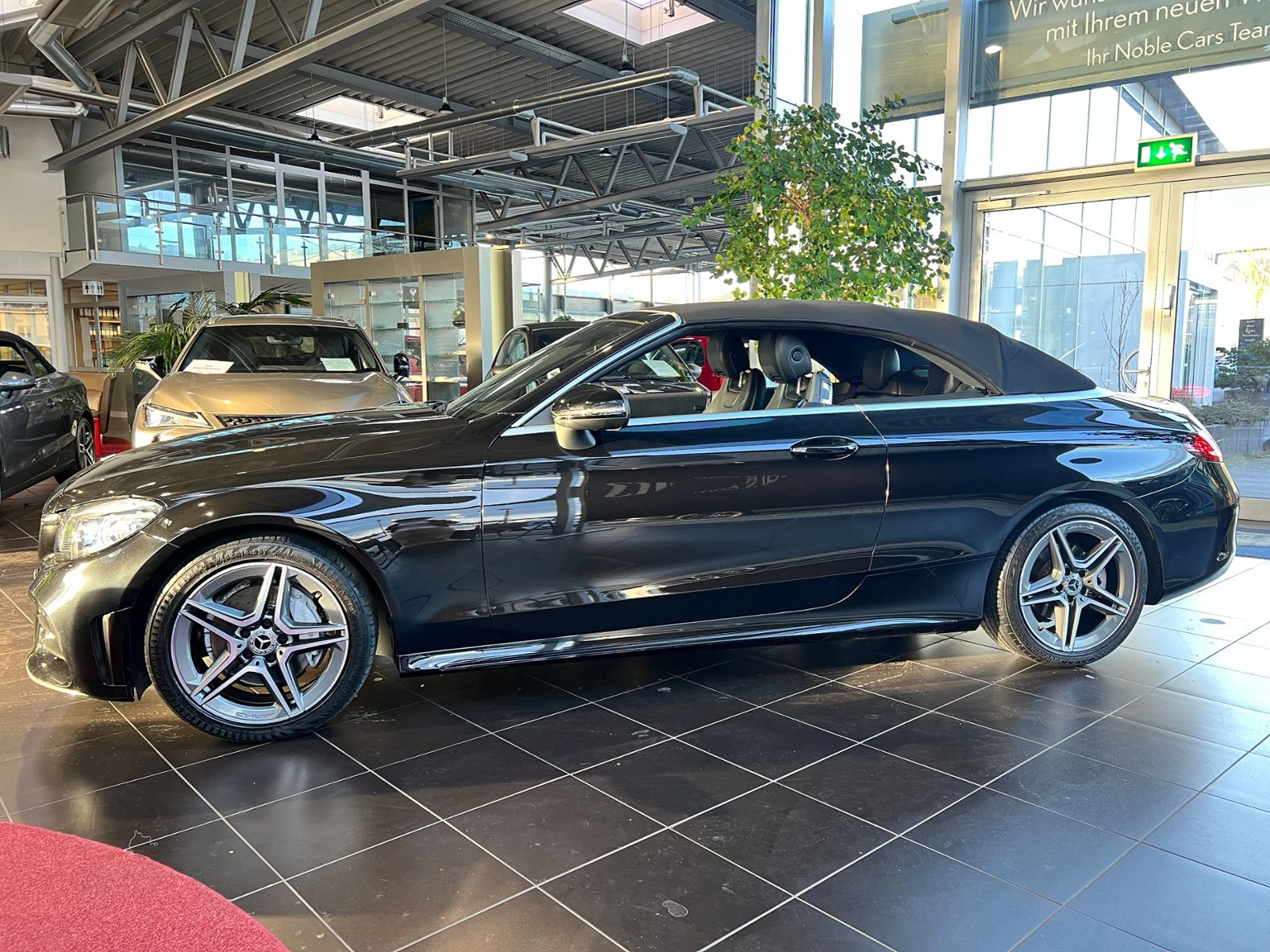 Fahrzeugabbildung Mercedes-Benz C 200 Cabrio LED NAVI ALU PDC