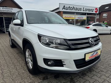 Volkswagen Tiguan - 1