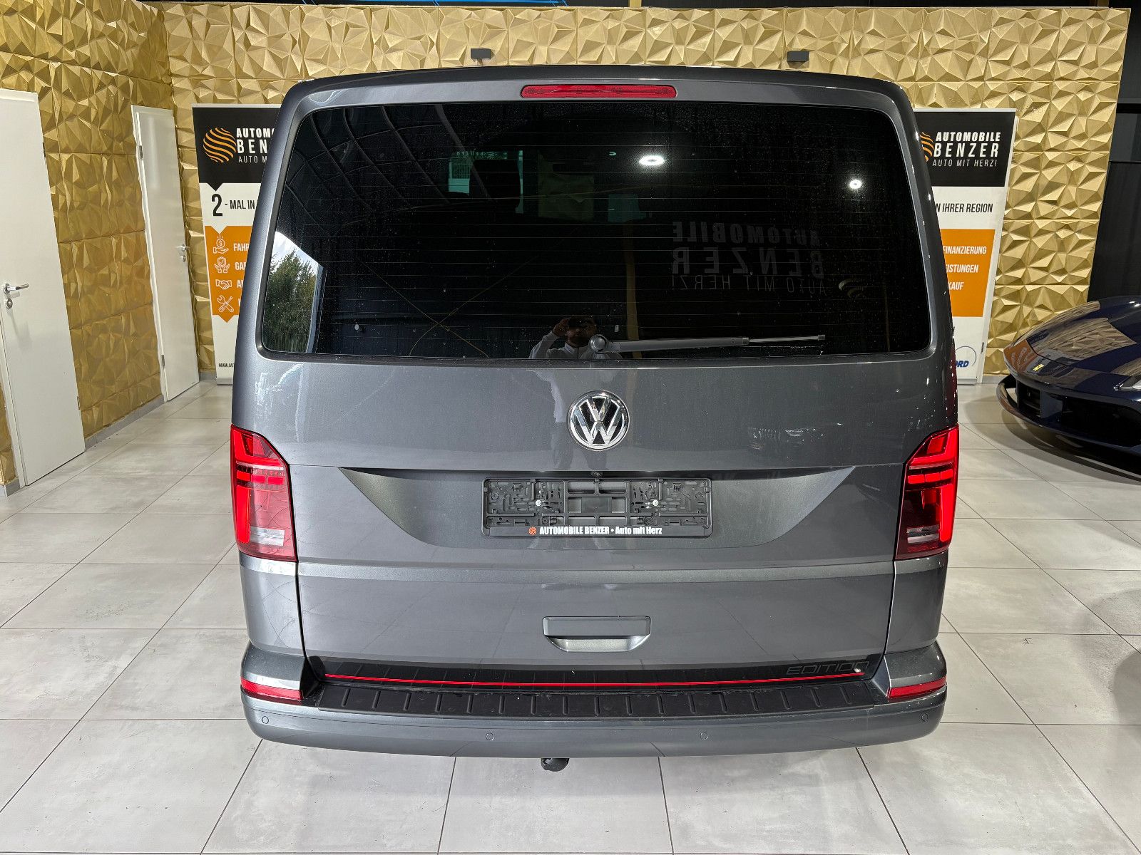Fahrzeugabbildung Volkswagen T6.1 Transporter Multivan Edition 4MOTION/7-SITZ