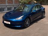 Tesla Model 3 Long Range Dual AWD SOH 1.Hand - Tesla: Blau