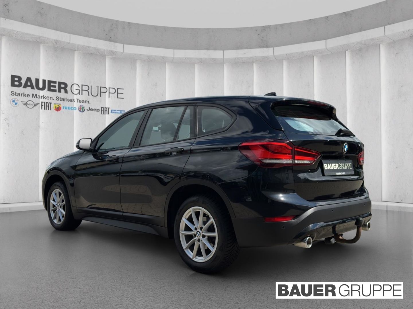 BMW X1 sDrive18d Advantage RFK AHK Navi LED El. Heck foto 4