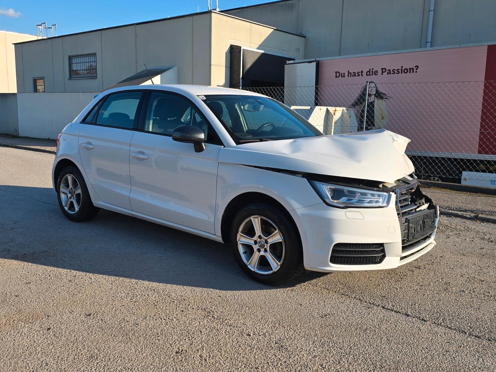 Audi A1 1.0 TFSI ultra 60kW design Sportback*LED*Navi