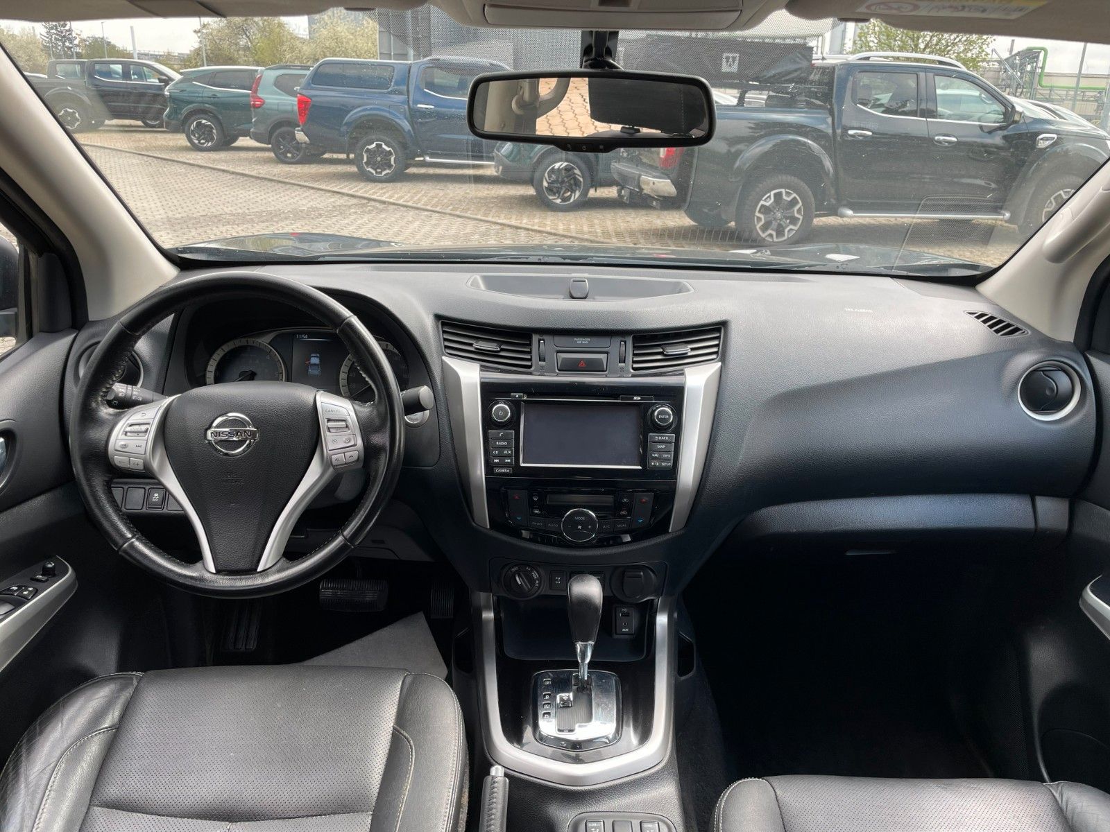 Fahrzeugabbildung Nissan Navara NP300 Tekna Double Cab 4x4