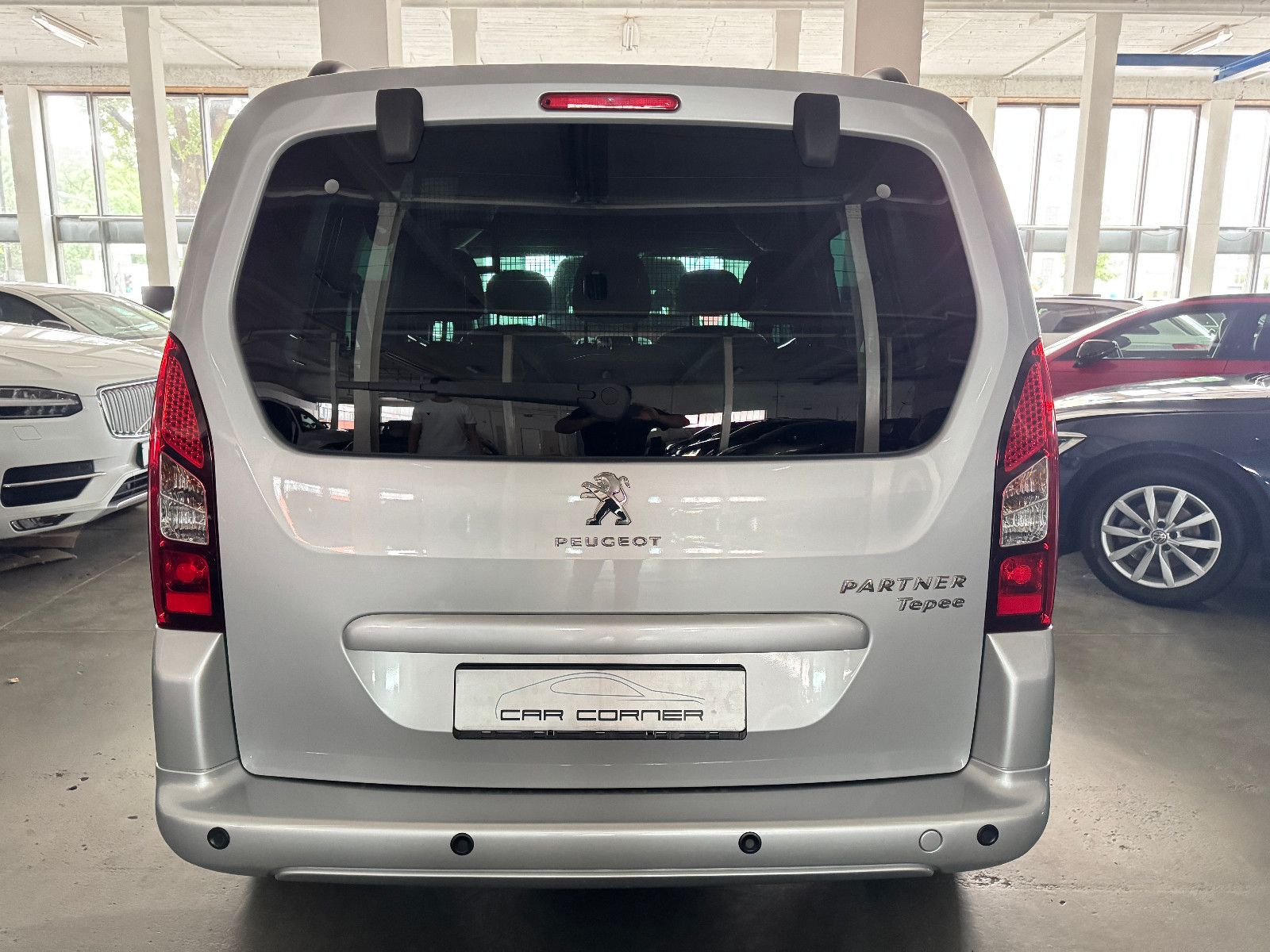 Fahrzeugabbildung Peugeot Partner Tepee 1.6 HDI ALLURE PDC SHZ KLIMA 2HAND