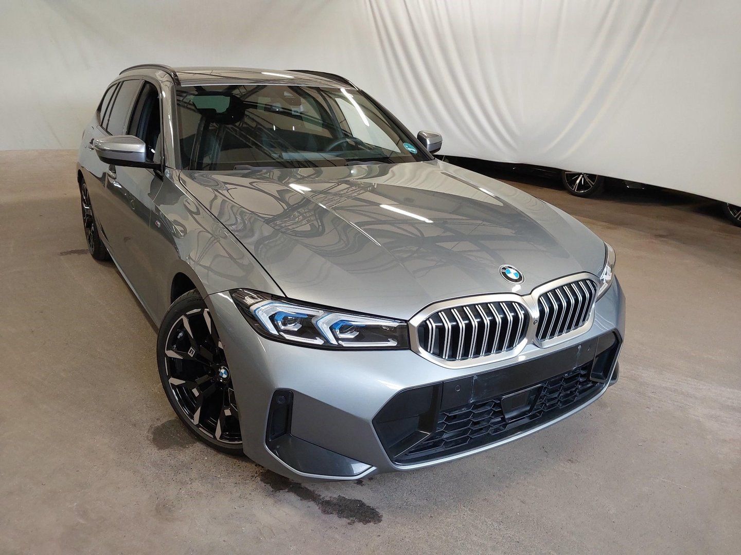 BMW 320d Touring M SPORTPAKET 19 ALU LIVE COCKPIT ST foto 4