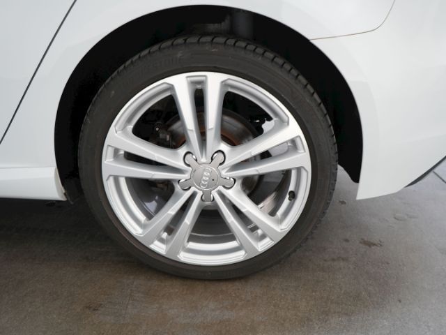 A3 SPORTBACK 40 e-TRON SPORT AT+VOLL LED+NAVI+SI