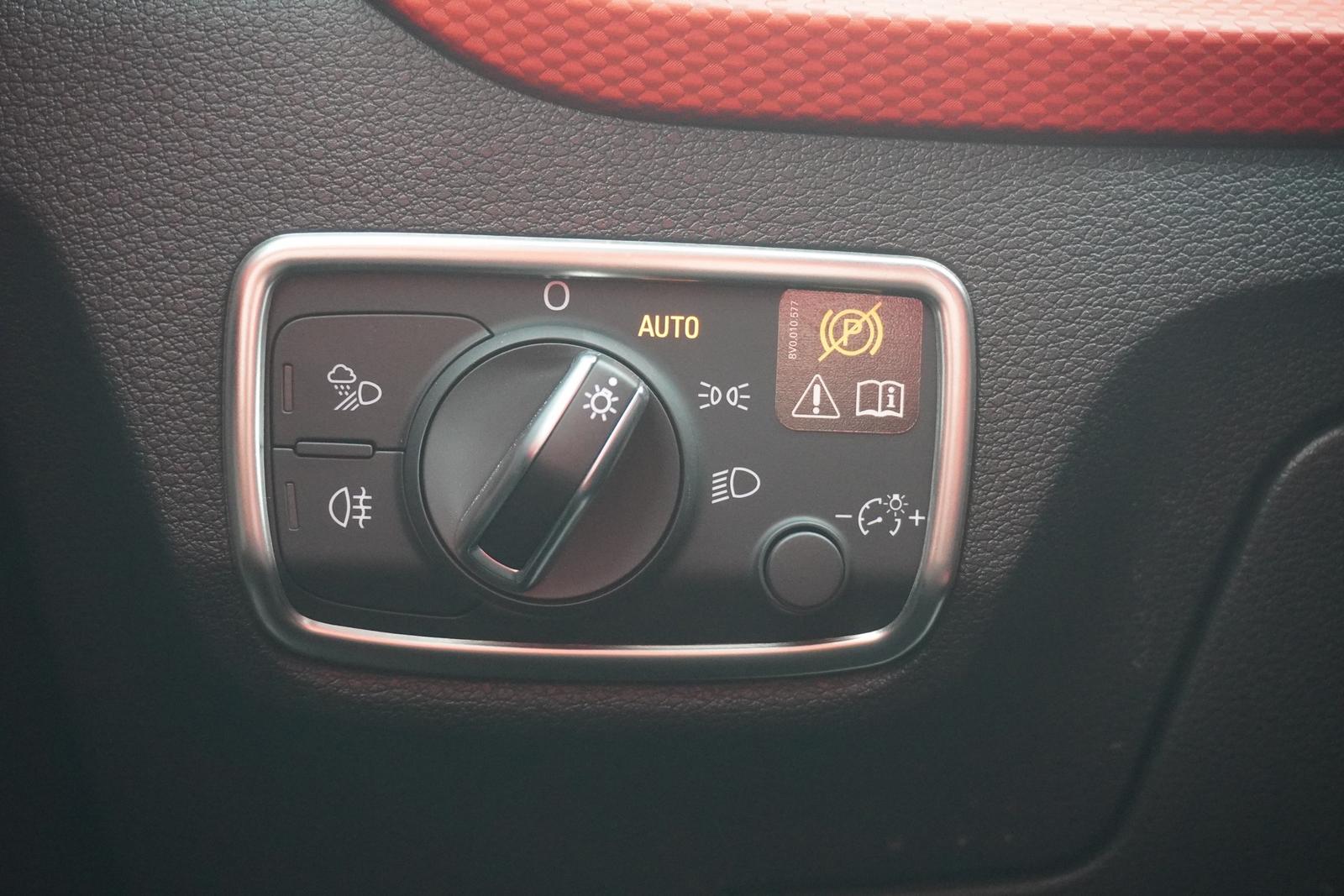 Audi Q2 1.0 TFSI Sport LED Navi Tempomat Sitzheizung