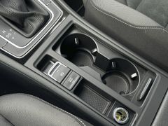 Fahrzeugabbildung Volkswagen Golf VII Variant 1.5TSI Highline ACC DSG ACC SHZ