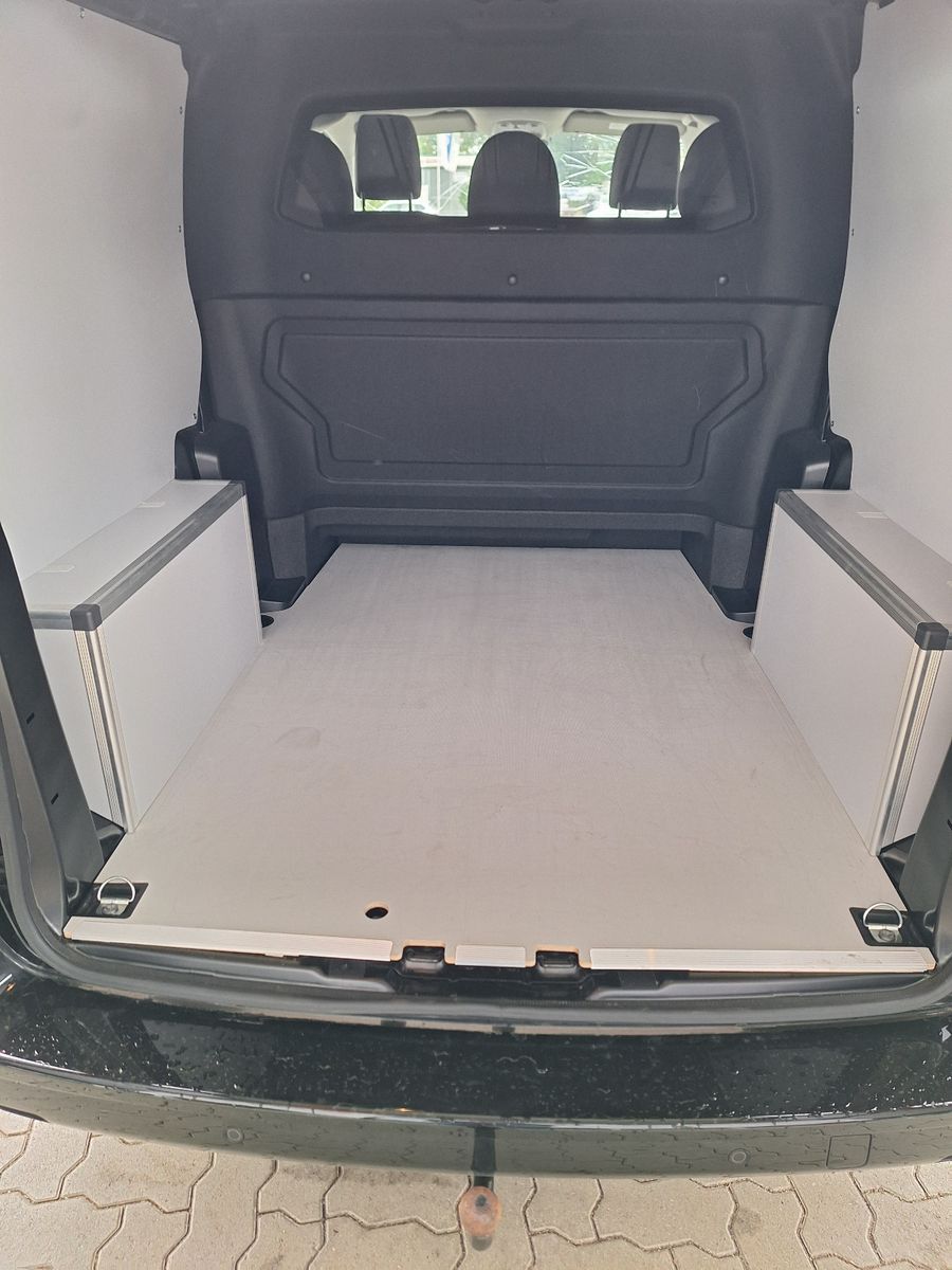 Fahrzeugabbildung Opel Vivaro Doka 5 Sitzer /Aut. Hagelschaden