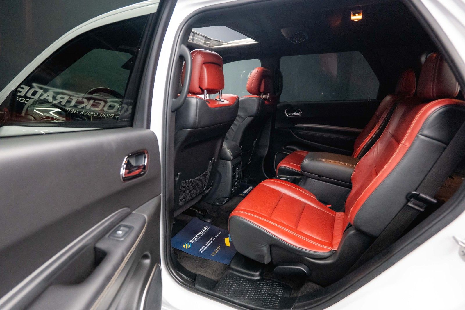 Fahrzeugabbildung Dodge Durango 6.4 V8 SRT Performance 4x4 Night-Paket