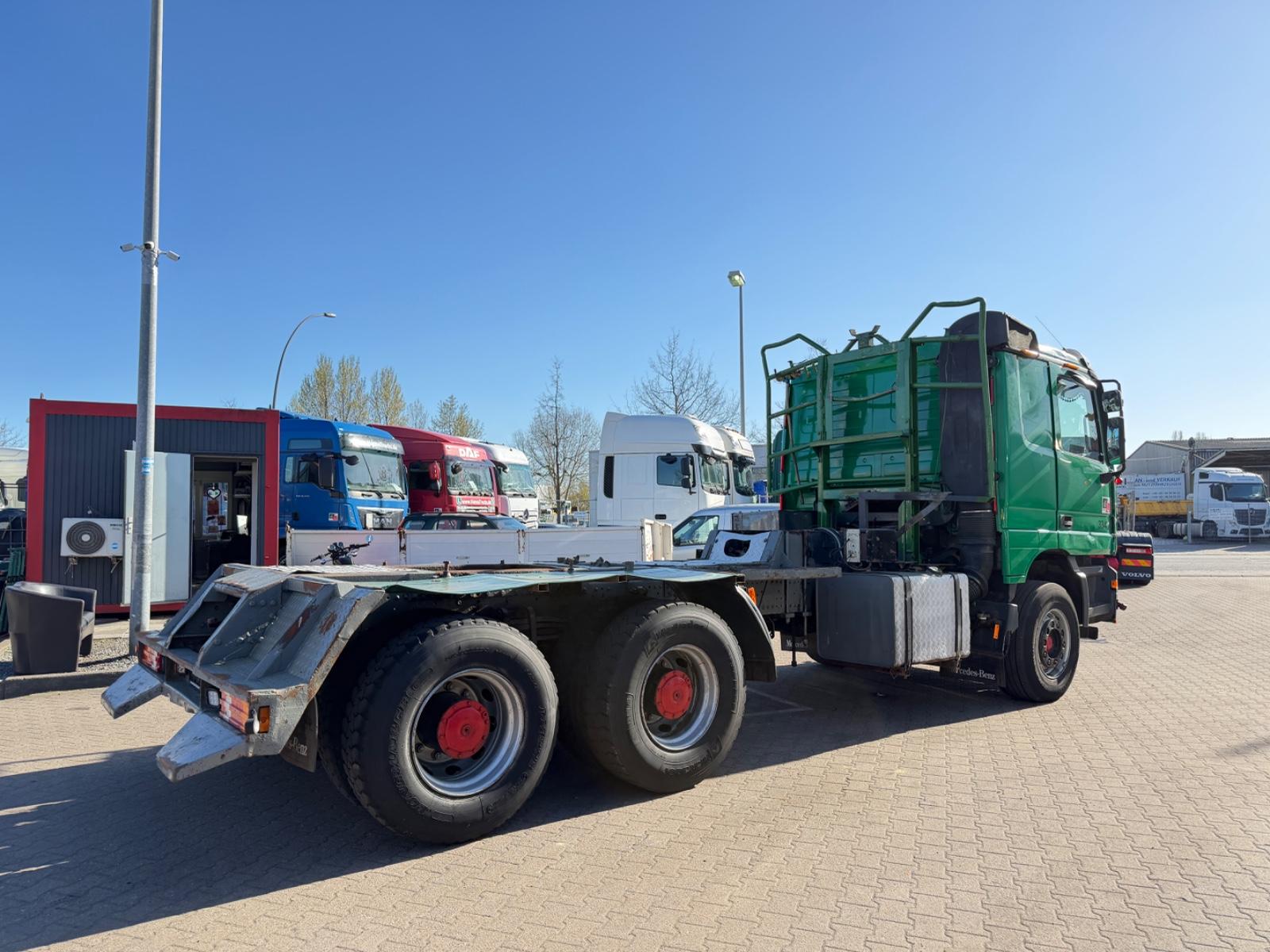 Mercedes-Benz Actros 3348/3-Pedale/Retarder/6x4/Klima/v8/3343