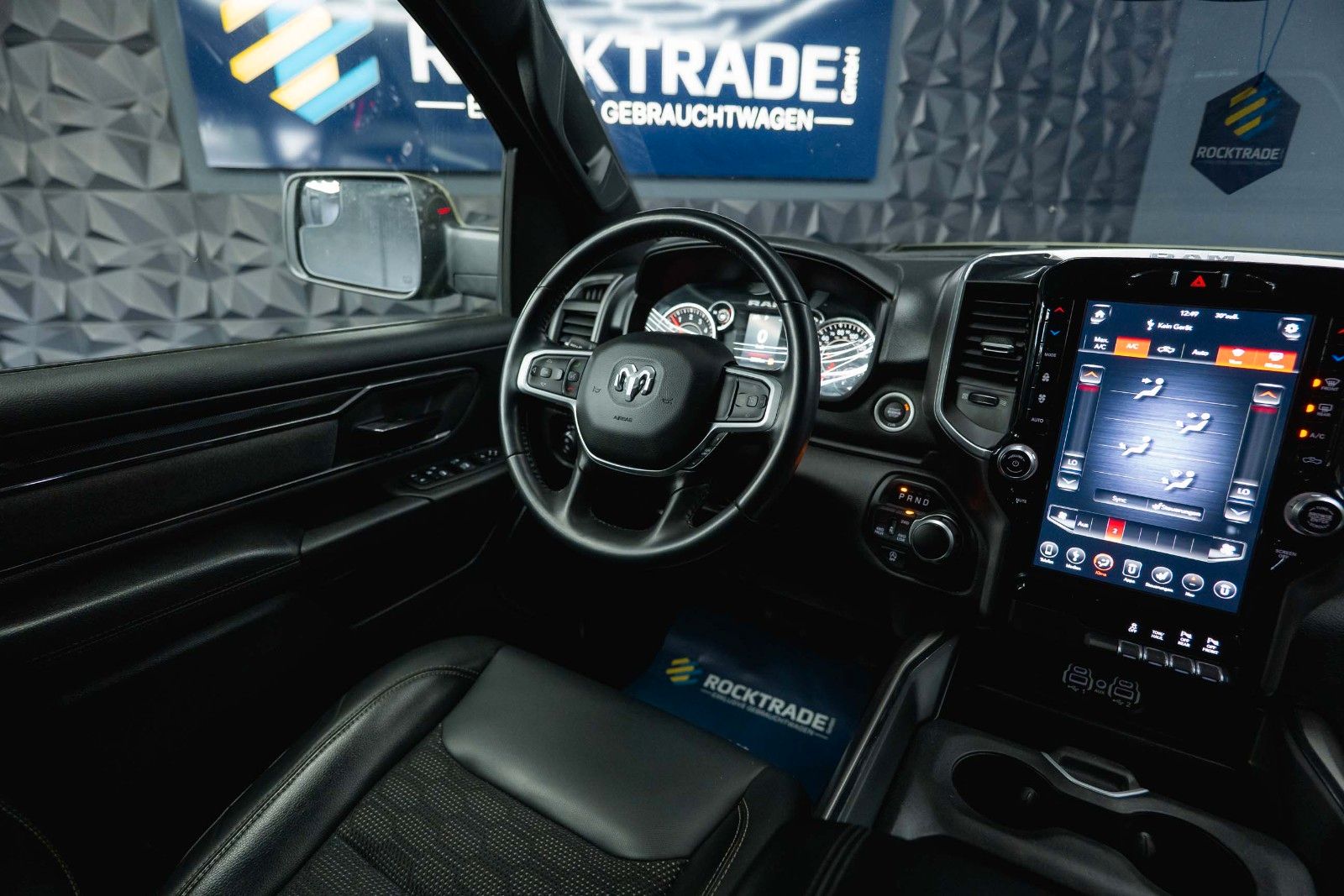 Fahrzeugabbildung Dodge RAM 5.7 V8 HEMI 4x4 LARAMIE OFFROAD TRX Styling