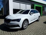 Skoda Superb Combi 2.0 TDI 7 Gang DSG,NAVI,Kamera,AHZV - Skoda Superb mit Anhängerkupplung