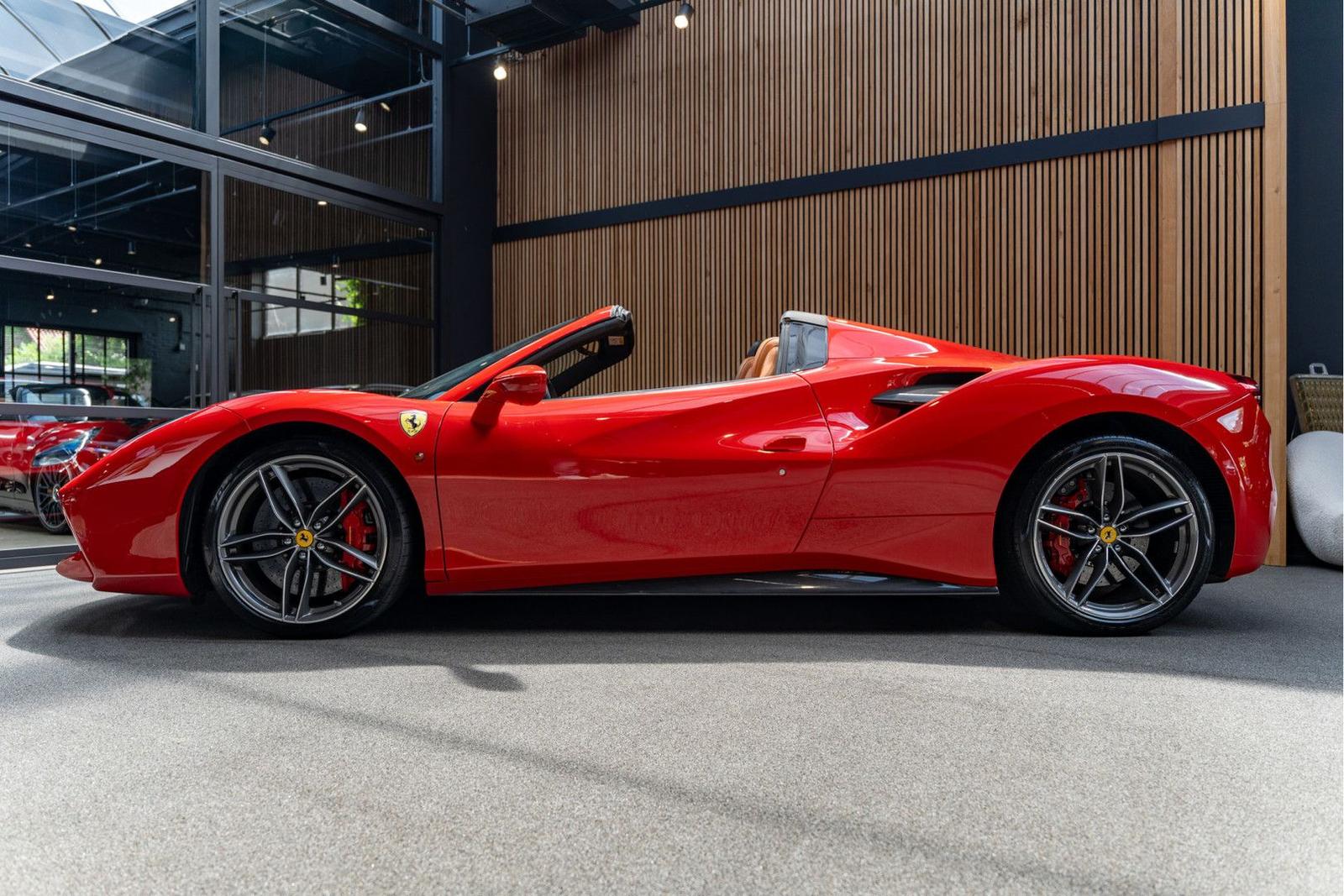 Ferrari 488 Spider Lift Carbon Daytona Seats 3.9 Spider