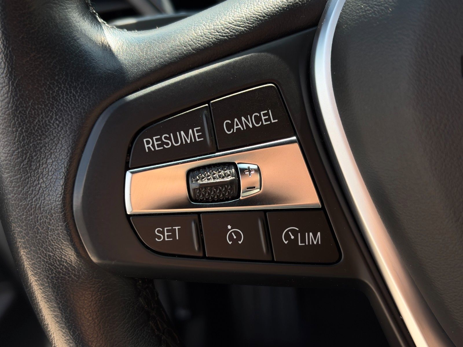 Fahrzeugabbildung BMW 420i Cabrio Aut. Memory Leder CAM HiFi AHK
