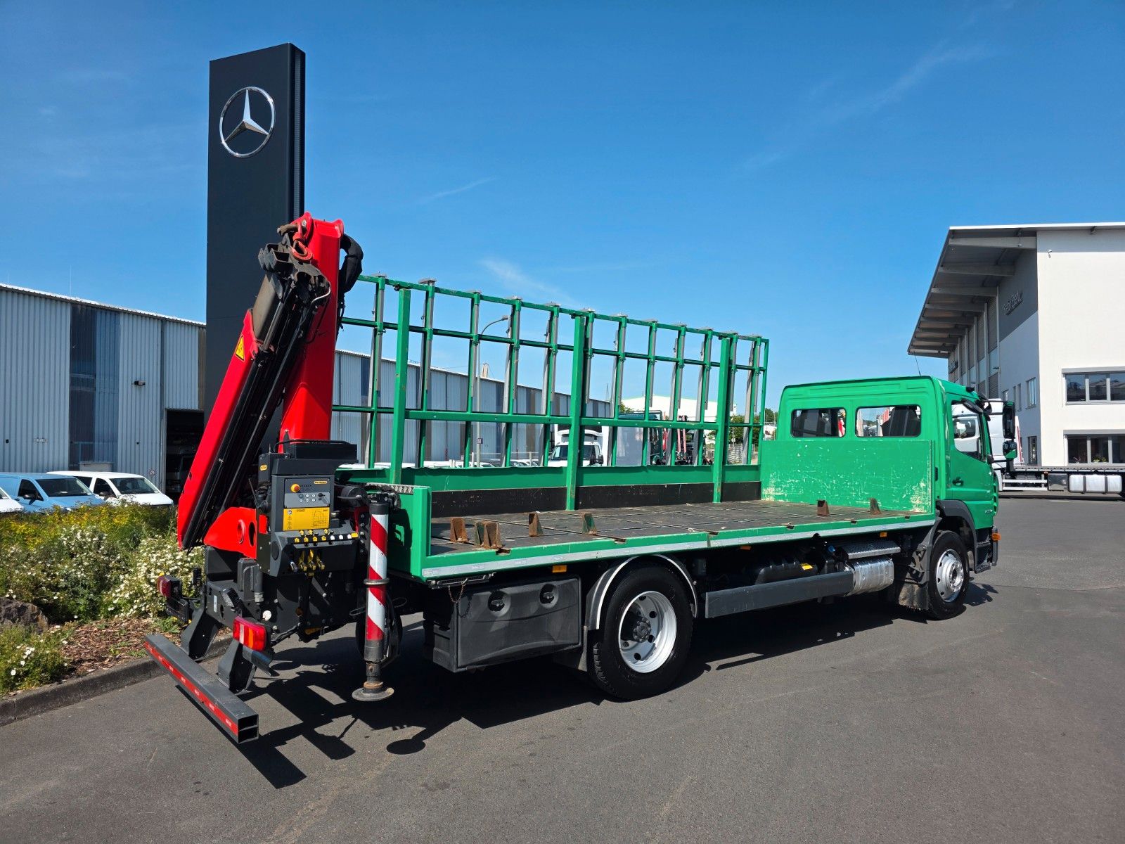 Fahrzeugabbildung Mercedes-Benz Atego 1324 L Glasreff Palfinger PK 12.501 Funk